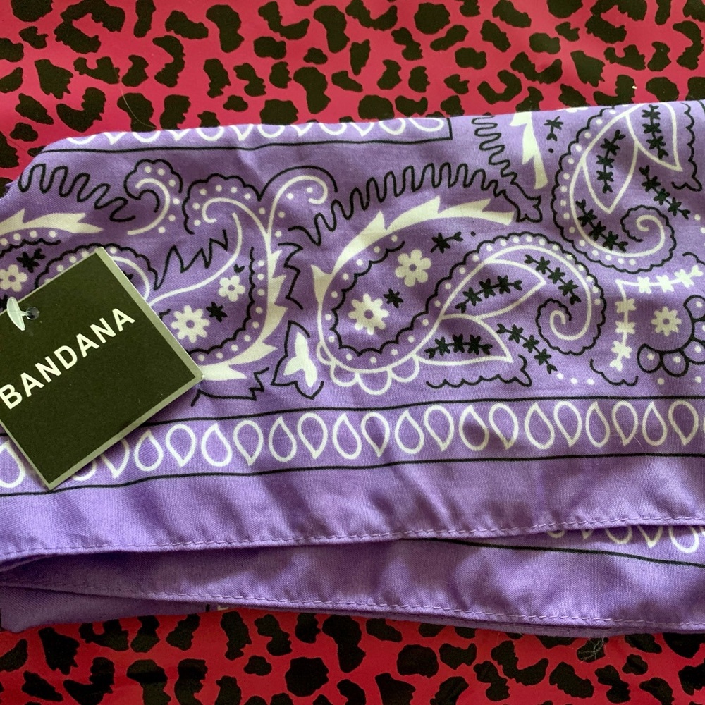 Light purple bandana